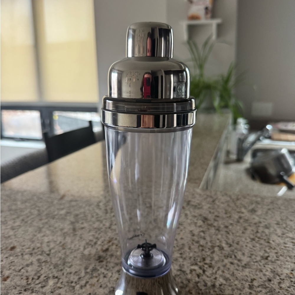 Stainless Steel & Clear Cocktail Shaker